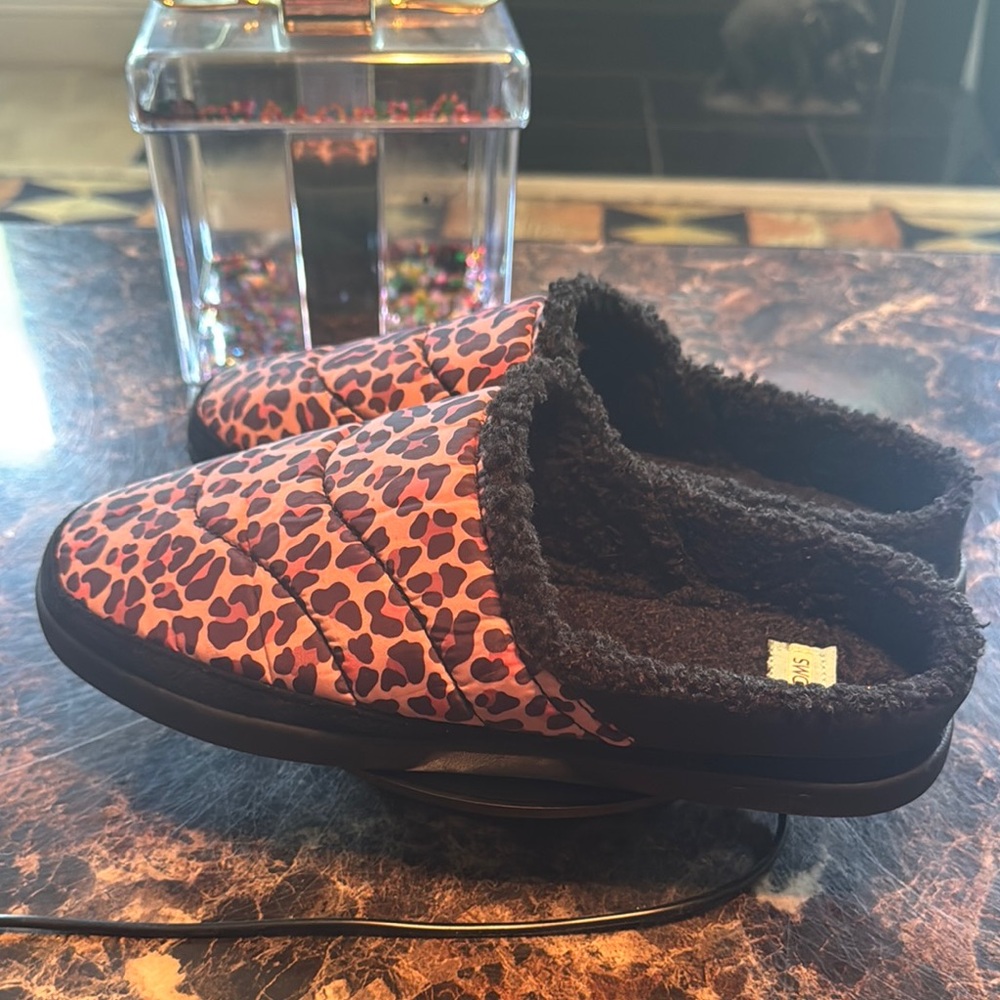 Toms Sage Tan Classic Leopard Matte Woven Slippers Women’s Size 9 - Picture 4 of 11